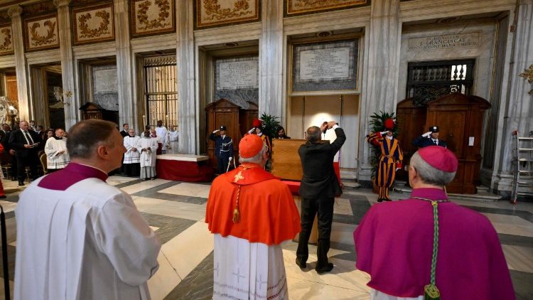 Kaburi la Papa Francisko