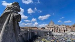 Площад "Свети Петър"