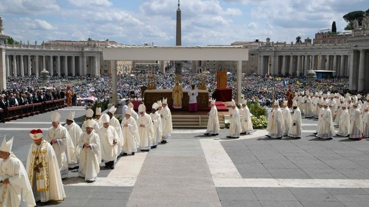 Ֆրանչիսկոս Պապին նուիրուած հոգեհանգստեան Սուրբ պատարագ
