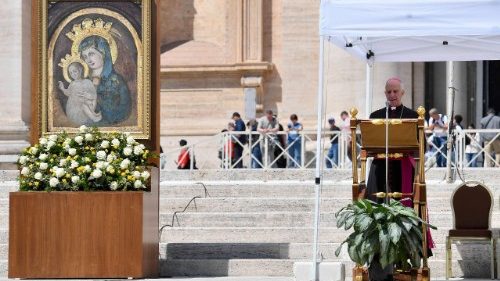 Fisichella: Las personas con discapacidad, testigos del verdadero amor cristiano