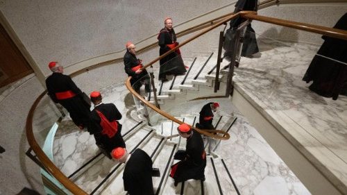 Бруни: «Многие ожидают пастыря, близкого к людям»