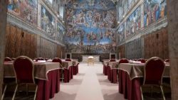 La chapelle Sixtine est prête à recevoir les 133 cardinaux électeurs ce mercredi 7 mars. 