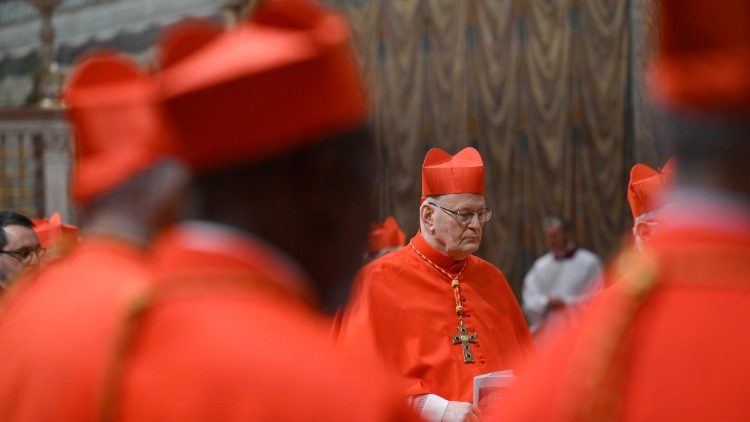 A Sixtus-kápolnában az eskütétel előtt 