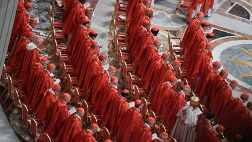 Імша перад канклавам: малітва аб Пантыфіку для складанага часу