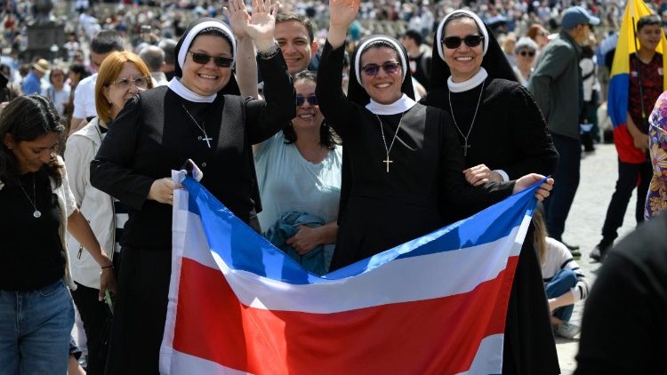 2025.05.07 Seconda fumata