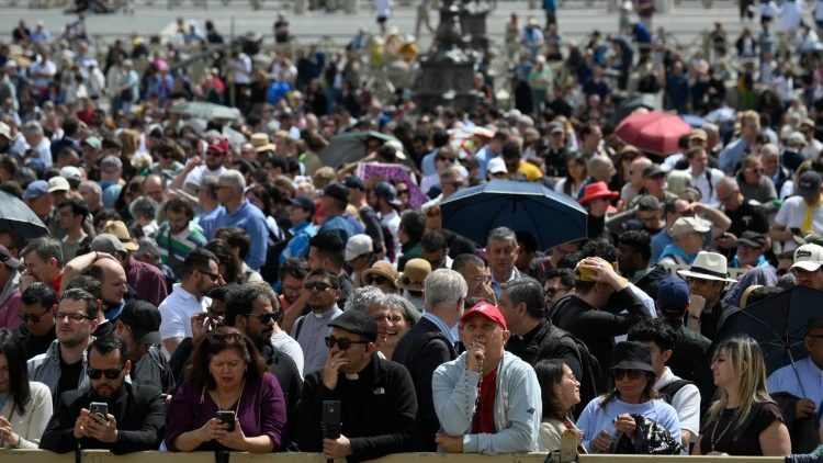 2025.05.07 Seconda fumata