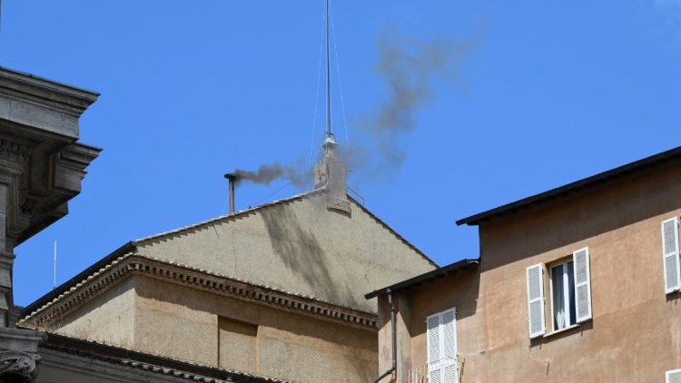 2025.05.07 Seconda fumata