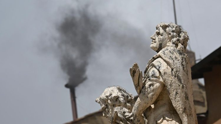 2025.05.07 Seconda fumata