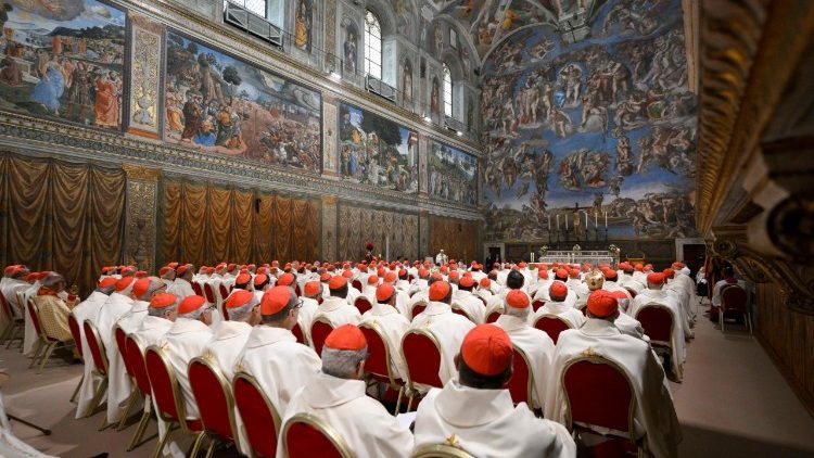 Литургия на папа Лъв XIV с кардиналите избиратели