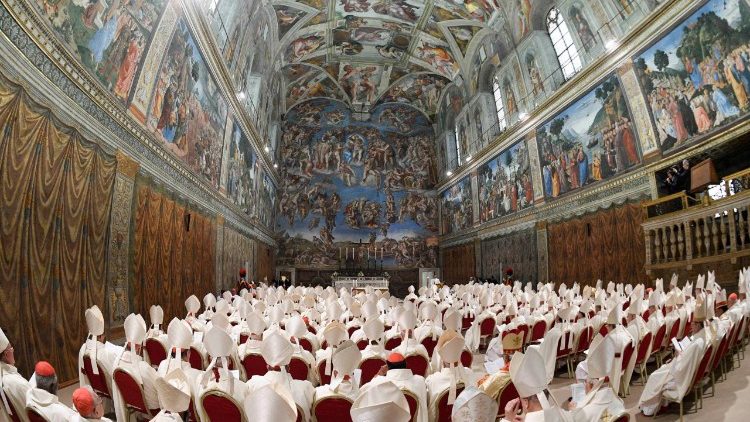 Литургия на папа Лъв XIV с кардиналите избиратели