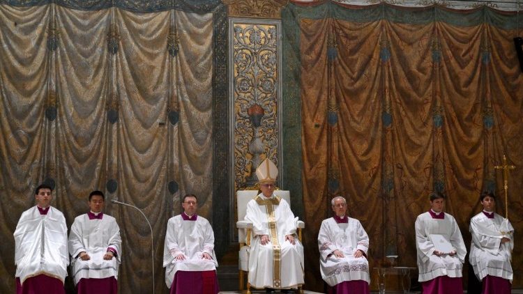 2025.05.09 Sfânta Liturghie ”pro Ecclesia” celebrată de Pontiful Roman Leon al XIV-lea cu Colegiul cardinalilor. 