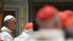 Bíborosok XIV. Leó első szentmiséjén a Sixtus-kápolnában