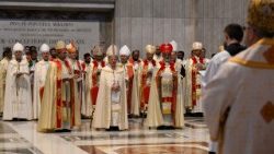 Іерархі Усходніх Цэркваў на літургіі ў Ватыкане. Ілюстрацыйнае фота