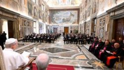 Papa Lav XIV. s članovima Diplomatskoga zbora akreditiranoga pri Svetoj Stolici