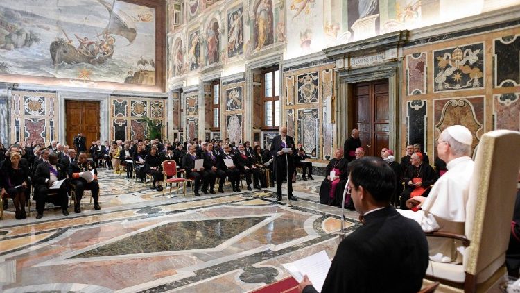 Vendredi 16 mai en salle Clémentine du palais apostolique, Léon XIV recevant les membres du corps diplomatique, 
