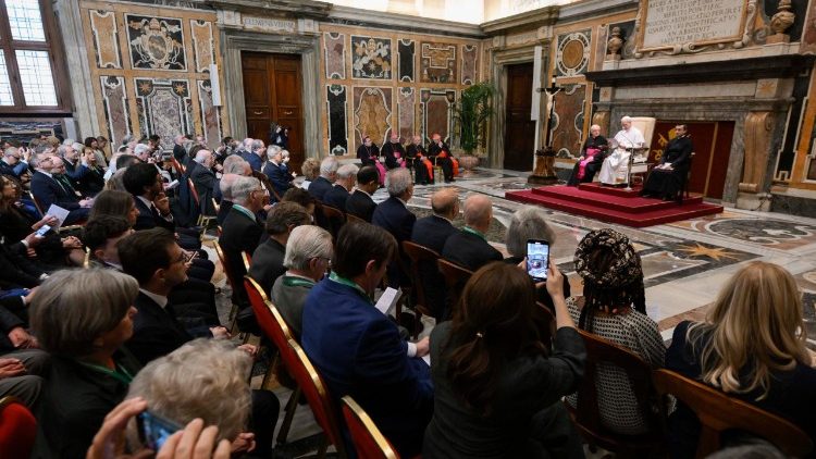 Setkání Lva XIV. s členy Nadace Centesimus Annus 