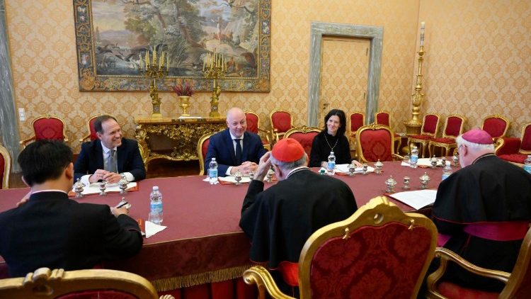 Среща във Ватиканския държавен секретариат 