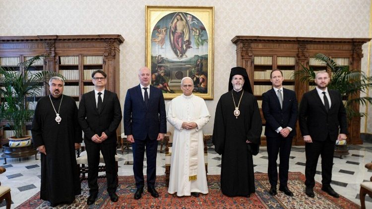 Папат с българската делегация