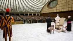 2025.05.24 Officiali della Curia Romana e Dipendenti della Santa Sede