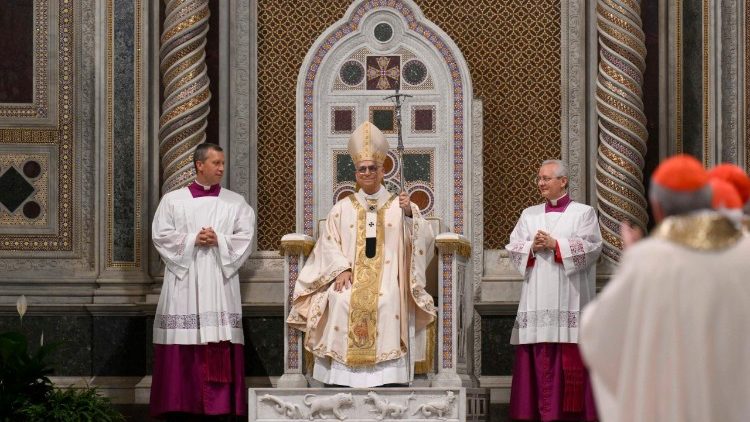 2025.05.25 Celebrazione Eucaristica e insediamento sulla Cathedra Romana del Vescovo di Roma Leone XIV - Basilica di San Giovanni in Laterano