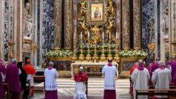 2025.05.25 Visita alla Basilica di Santa Maria Maggiore e venerazione dellâ  Icona della Beata Vergine Maria Â«Salus Populi RomaniÂ»