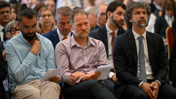 Mazo i Aziz podczas auciendji z Papieżem Leonem XIV