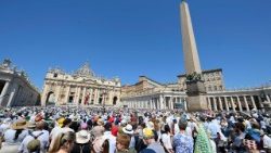 വത്തിക്കാൻ ചത്വരത്തിൽ നിന്നുള്ള ദൃശ്യം 