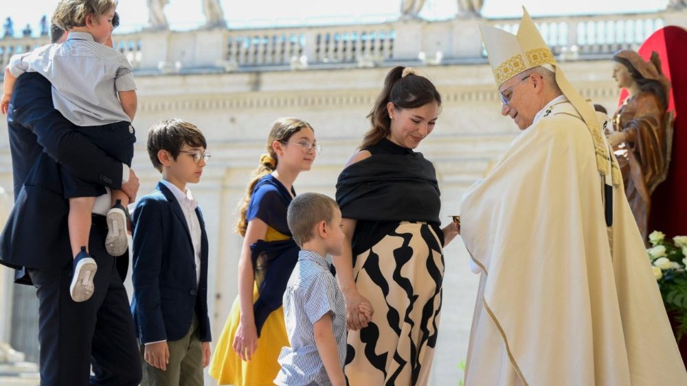 2025.06.01 Santa Messa per il Giubileo delle Famiglie, dei Bambini, dei Nonni e degli Anziani