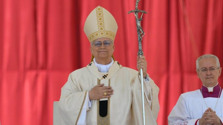 XIV. Leó pápa a Regina Coeli elimádkozásakor a családok jubileumi szentmiséje után