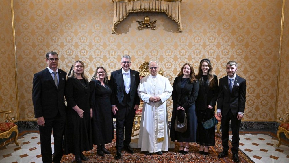 Keith John Pitt da Austrália