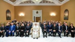 Леў XIV з прадстаўнікамі Нацыянальнага італа-амерыканскага фонду 