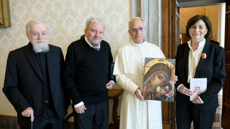 L'udienza del Papa a Kiko Argüello, padre Mario Pezzi e Maria Ascensión Romero