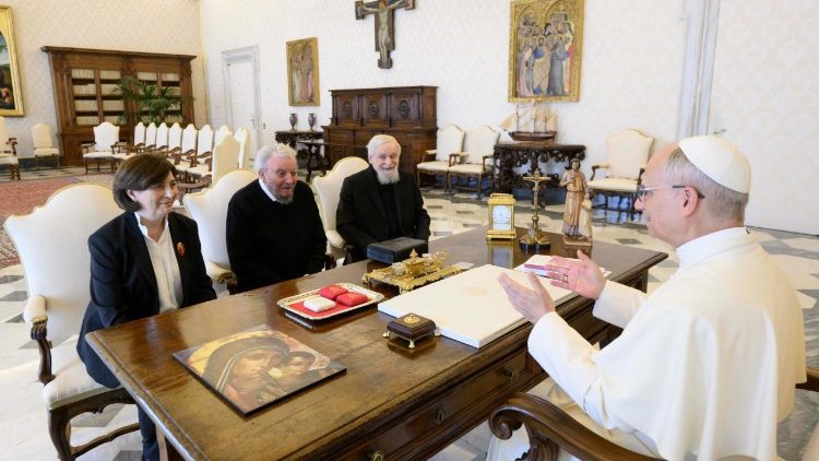 Udienza a Kiko Argüello, Padre Mario Pezzi e Maria Ascensión Romero