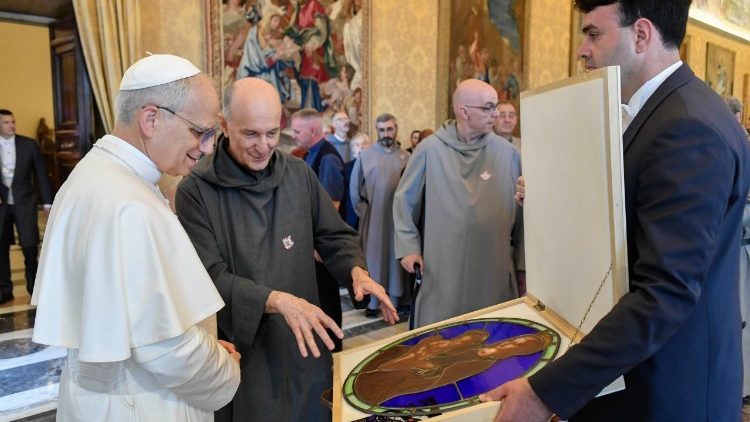 Аудиенция на папата с членове на три религиозни общности