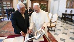 Папата с председателя на Европейския съвет