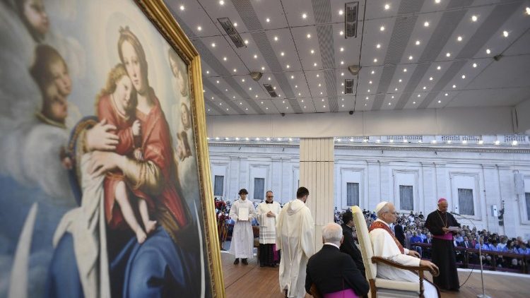 Die Pfingstvigil auf dem Petersplatz