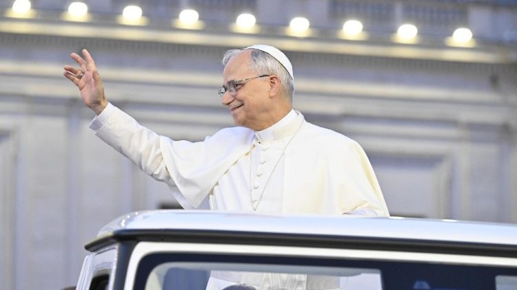 Diesen Samstagabend stand Papst Leo XIV. der Pfingtvigil auf dem Petersplatz vor 