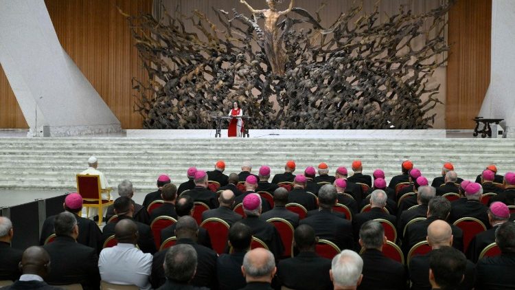 Sr  Riva wakati wa tafakari