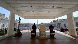 Negyvenezer hívő halgatta Leó pápa katekézisét 