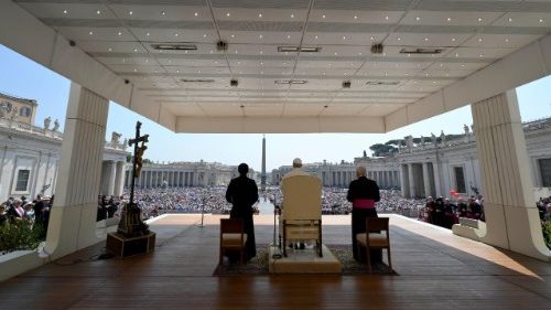 Le&oacute; p&aacute;pa katek&eacute;zise J&eacute;zus gy&oacute;gy&iacute;t&aacute;sair&oacute;l: Bartimeus megny&iacute;lt szemekkel k&ouml;veti Mester&eacute;t 