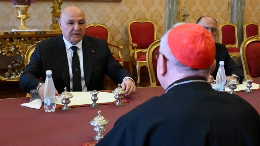 Сустрэча прэзідэнта Лівана Жозэфа Ауна з кардыналам Паралінам