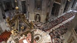 A meleg miatt a Szent Péter bazilikában tartotta a pápa a jubileumi katekézist   