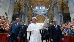 Baba Mtakatifu Leo XIV ameendeleza hija ya matumaini ya watu wa Mungu kwa kunogeshwa na kauli mbiu mbiu “Kutumaini ni kuunganishwa” mintarafu mafundisho ya Mtakatifu Ireneo wa Lyon.