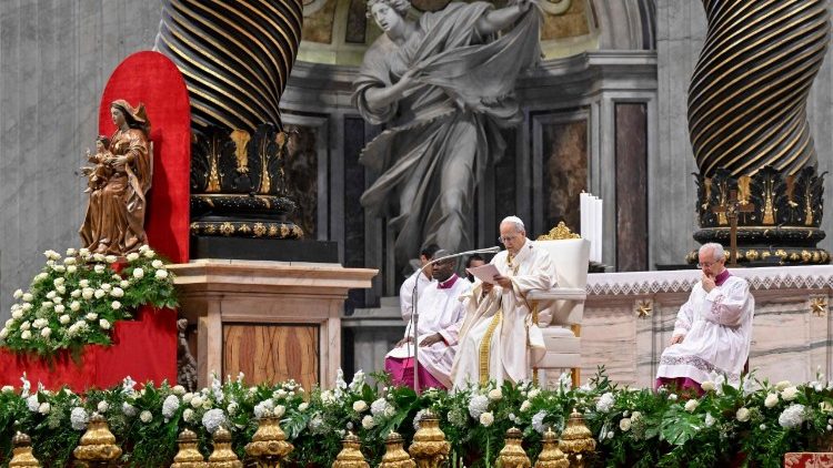 Hii ni fursa makini kwa waamini kutangaza na kushuhudia imani ya Kanisa kuhusu Fumbo la Ekaristi Takatifu, yaani uwamo wa Kristo katika maumbo ya Mkate na Divai. 