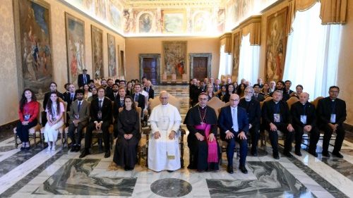 Вера и космос. Папа обратился к молодым астрономам