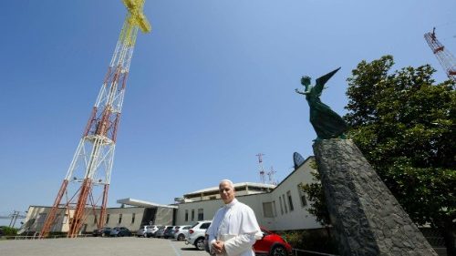 Лев XIV відвідав центр трансляцій Радіо Ватикану в Санта-Марія-ді-Ґалерія