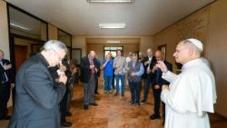 Papa Leon al XIV-lea în vizită la centrul de transmisie Radio Vatican din zona Santa Maria di Galeria