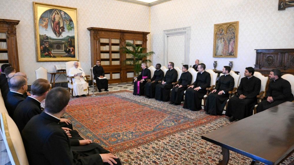 2025.06.20 Sacerdoti della Pontificia Accademia Ecclesiastica che ritornano dall'Anno Missionario