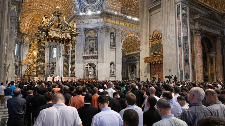 Pilgrims in the Jubilee for Seminarians listen to a meditation on priestly formation by Pope Leo XIV