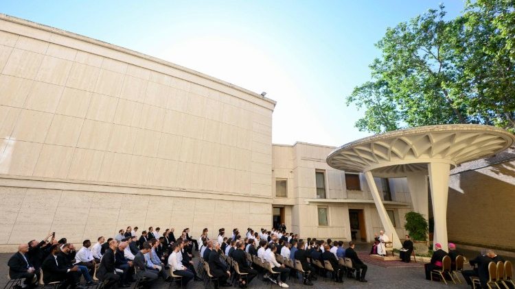 Քահանայապետին հանդիպումն ու ճառը «Triveneto» Թեմի նորընծաներուն հետ 